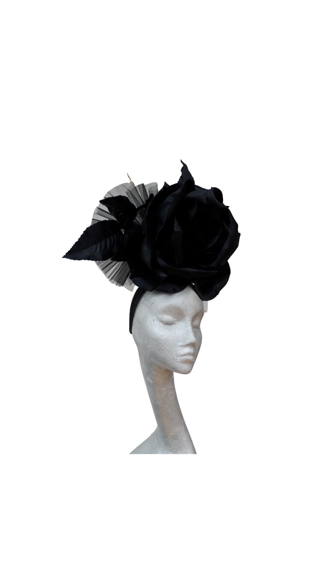 Caen - Medium 28cm Black rose fascinator