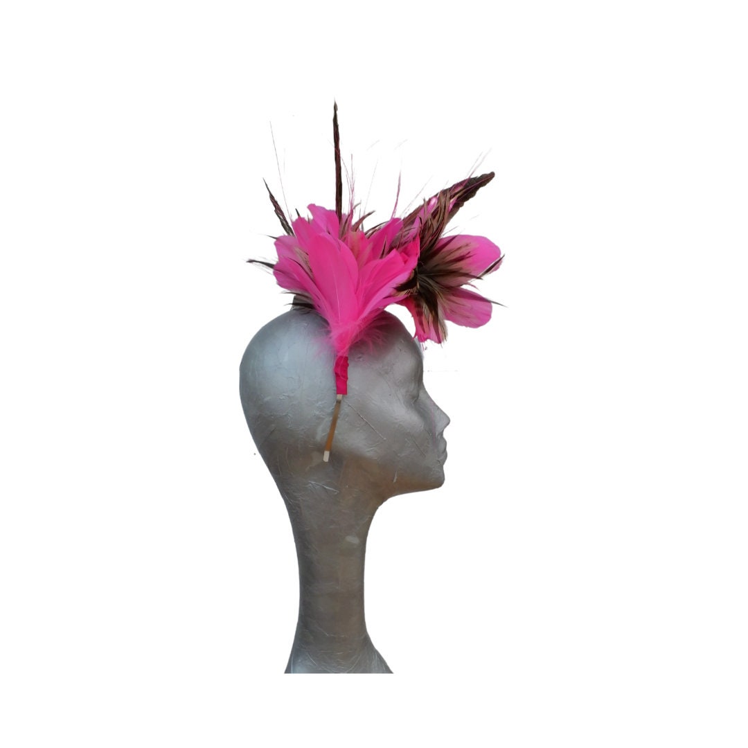 Flo - Fluorescent pink & natural feather fascinator