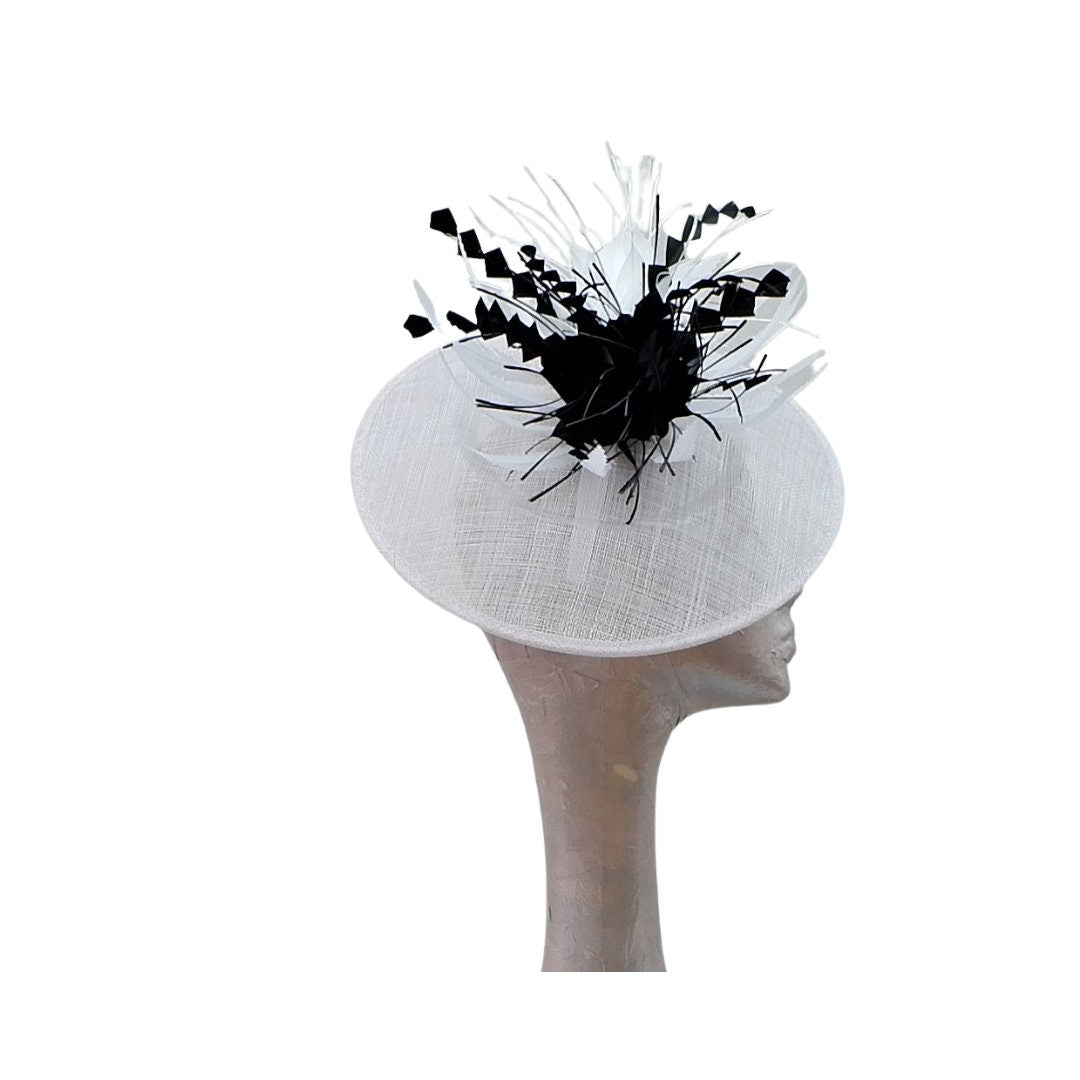 Coly - White & Black hatinator