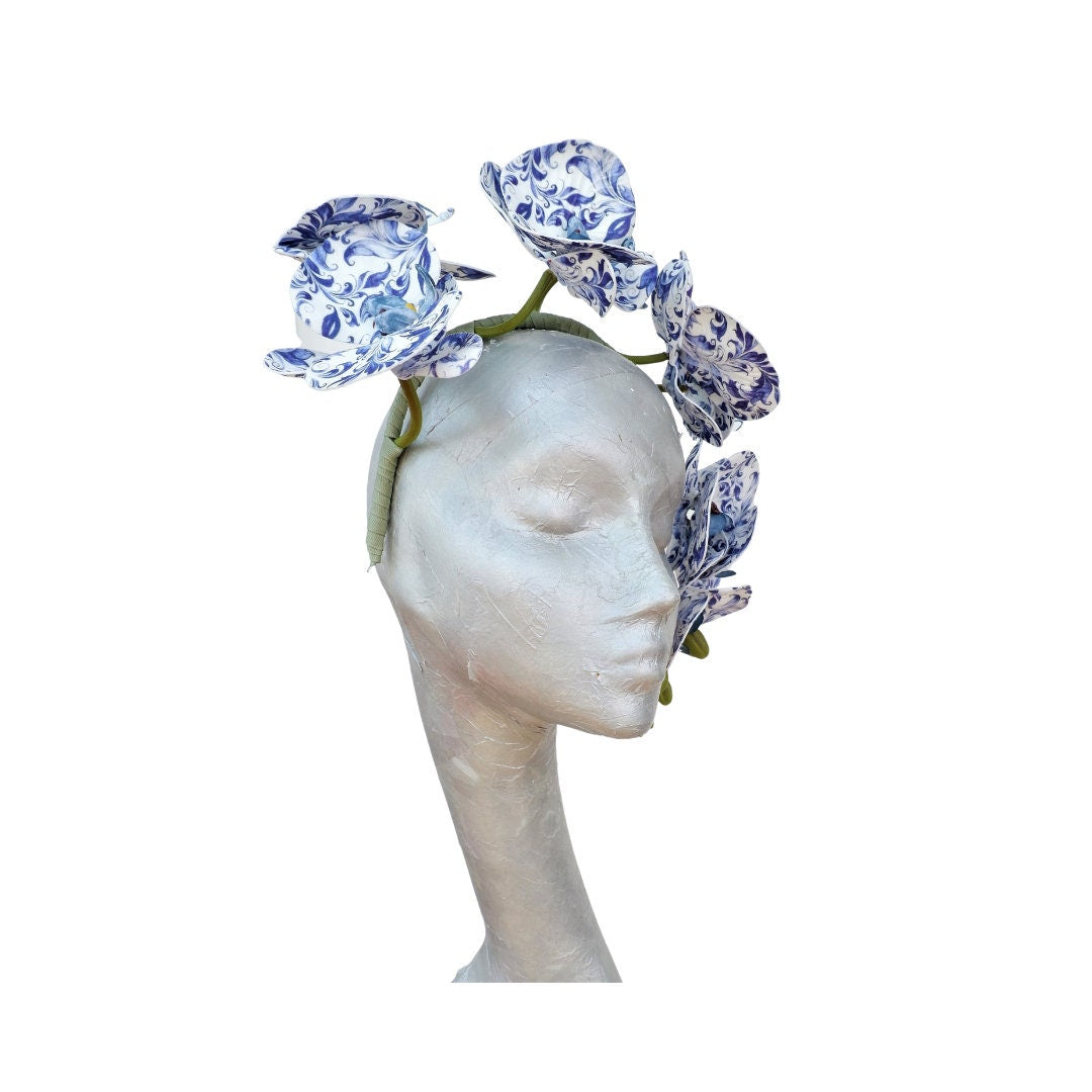 Orchidee - Royal Blue & White Orchid Fascinator