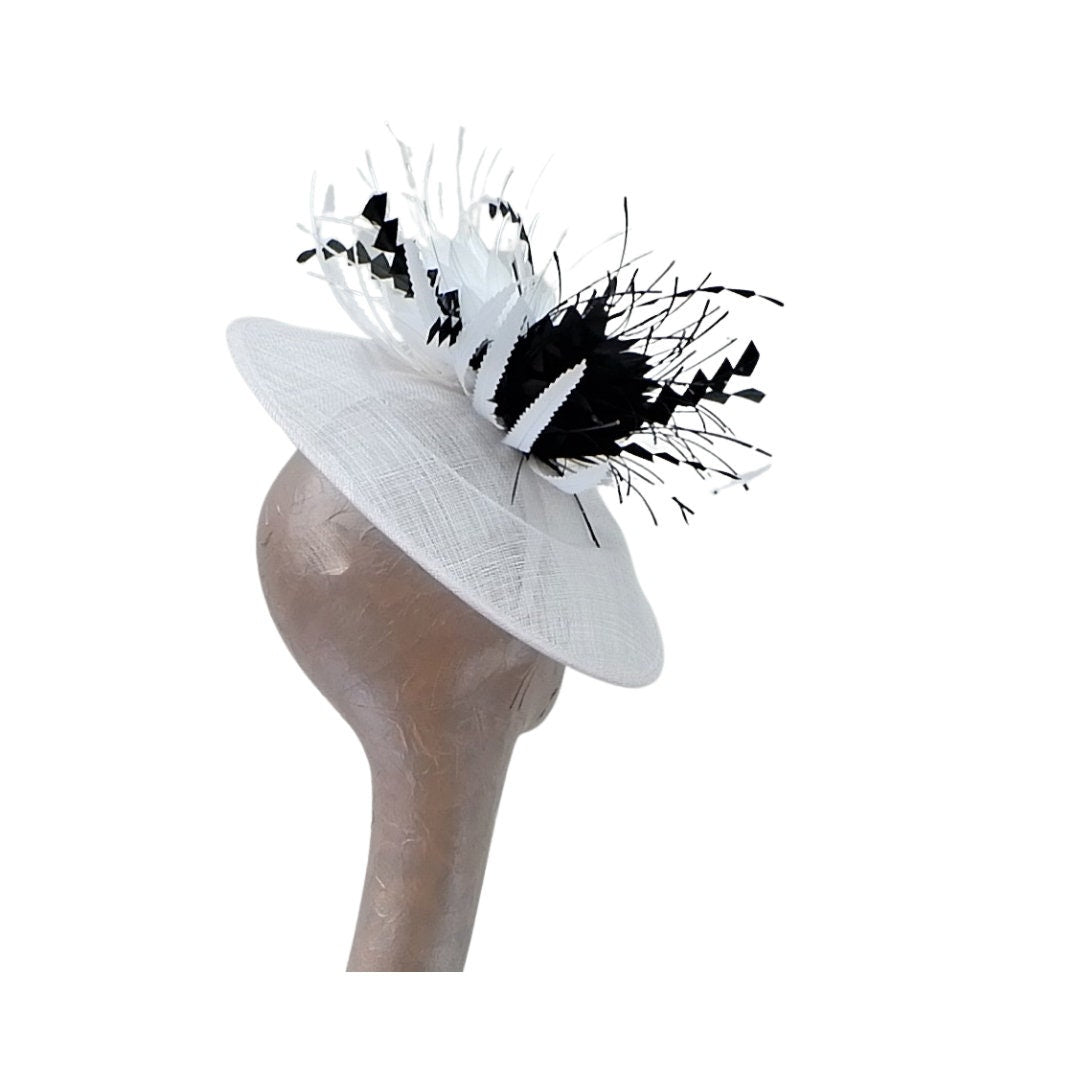 Coly - White & Black hatinator