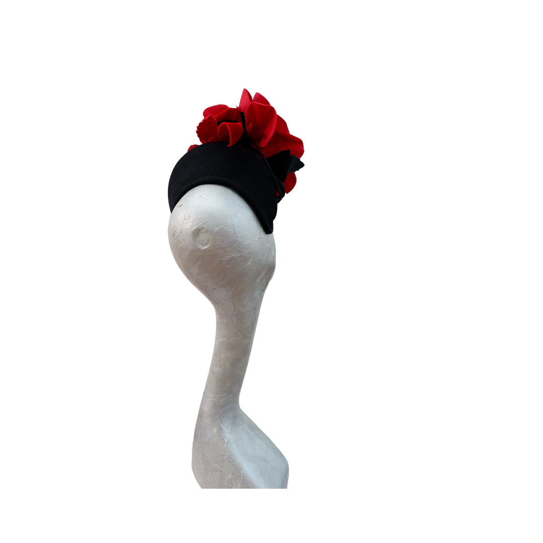 Dame - Black & Red Felt, Velvet crown