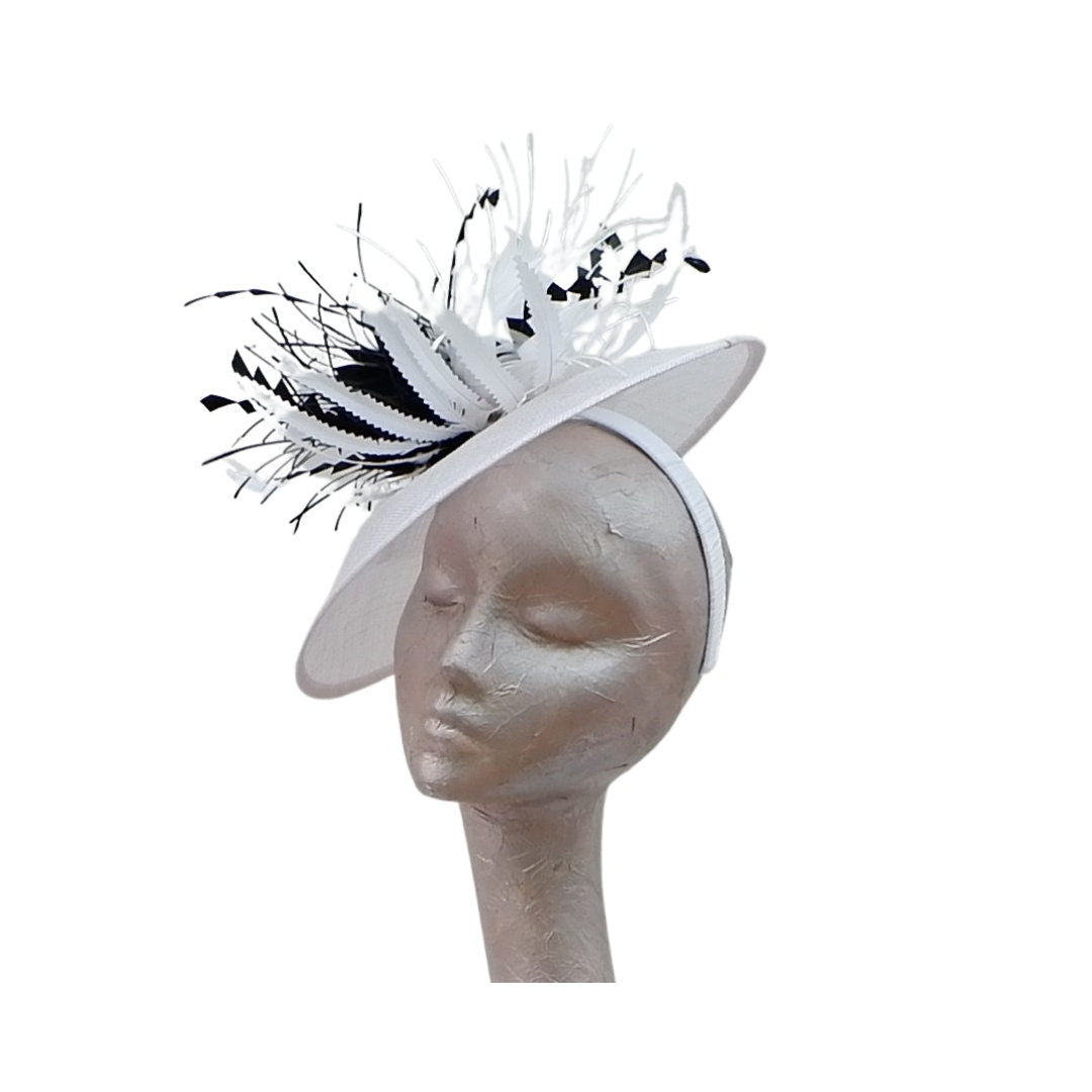 Coly - White & Black hatinator