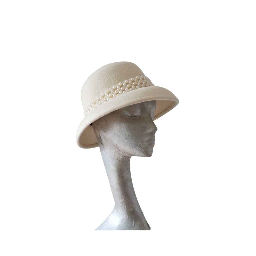 Pearl - Winter White/ Ivory Wool Bell hat