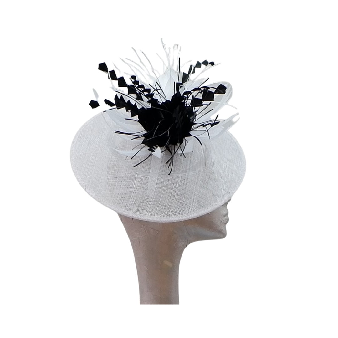 Coly - White & Black hatinator