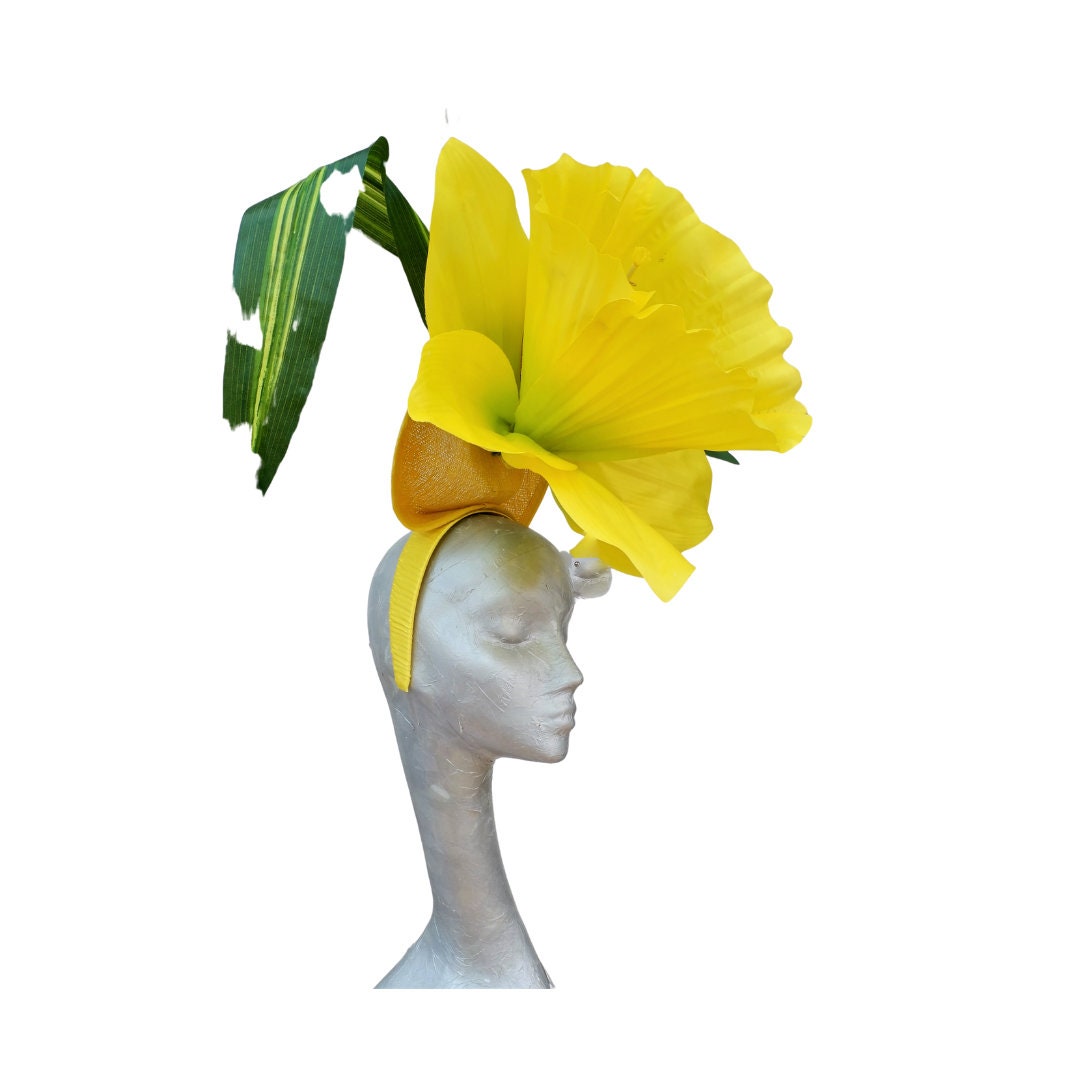 Narcissus - Giant Daffodil Fascinator ideal for Royal Ascot