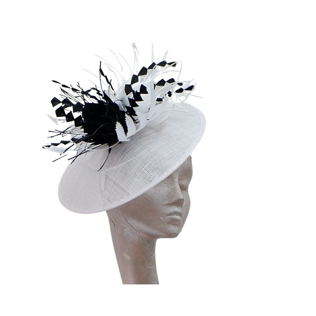 Coly - White & Black hatinator