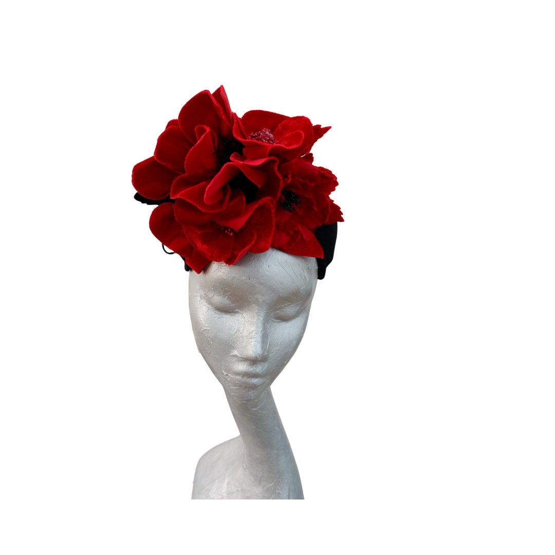 Dame - Black & Red Felt, Velvet crown