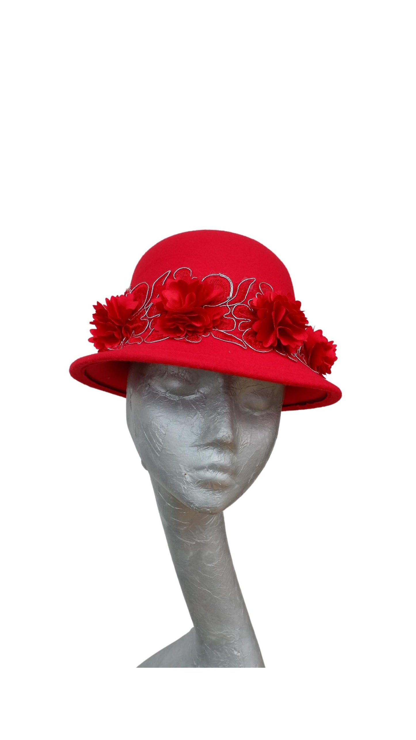 Pen  -Scarlet Wool cloche hat