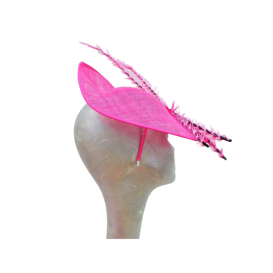 Zandra - Fuchsia Feature hatinator