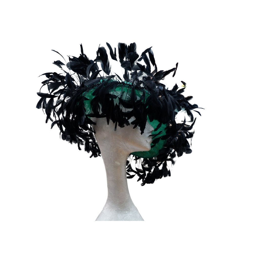 Enola - Emerald Green & Black Oval saucer hatinator