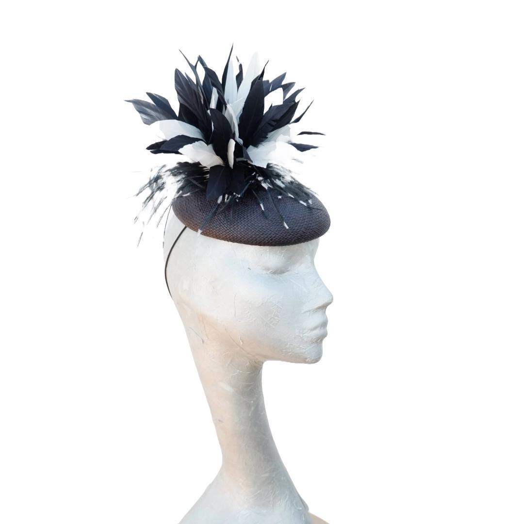 Bali - Monochrome feather buntal pillbox