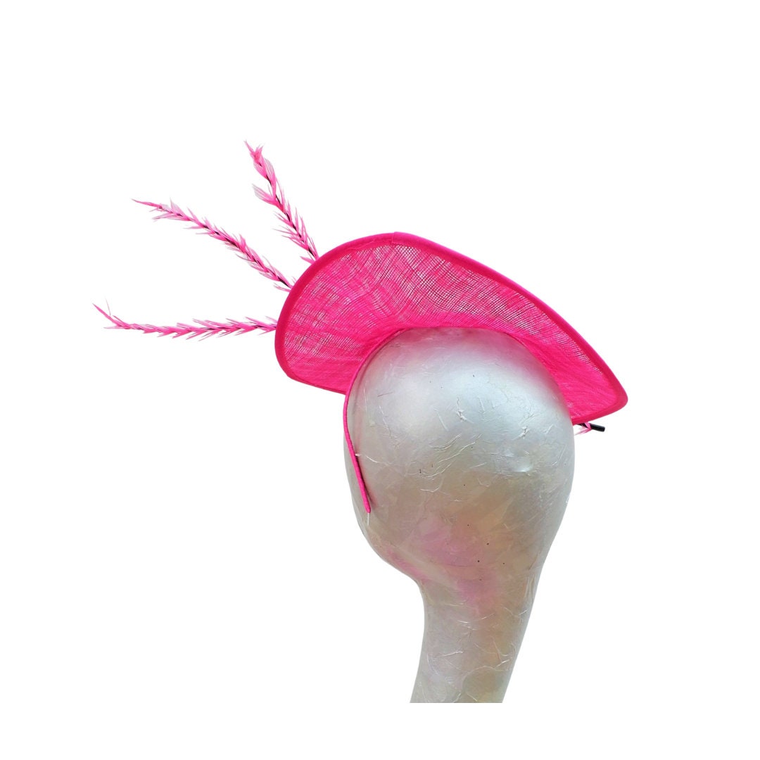 Zandra - Fuchsia Feature hatinator