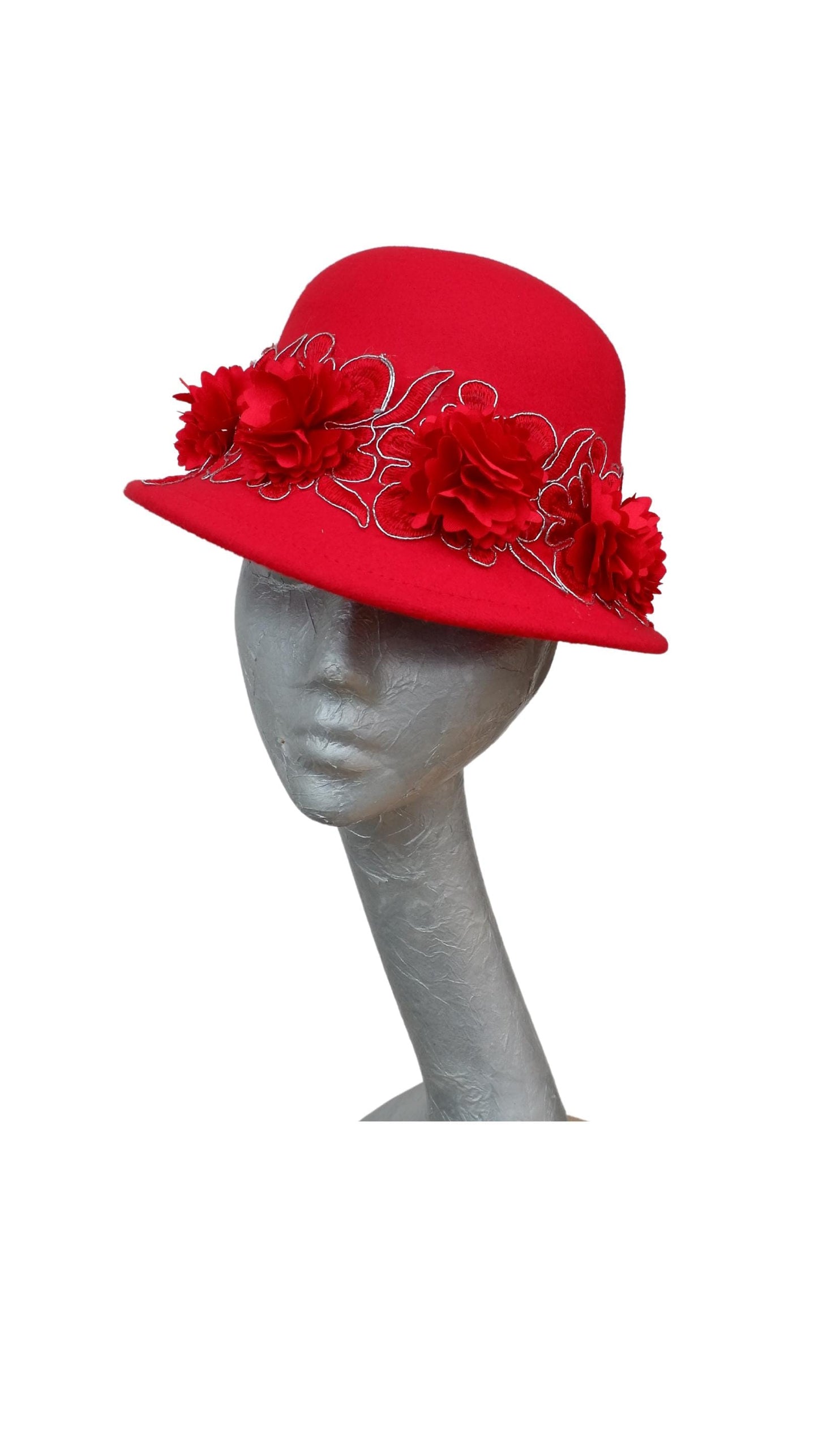 Pen  -Scarlet Wool cloche hat