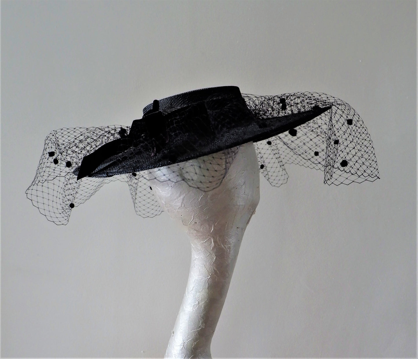 Amara - Black Veiled Boater