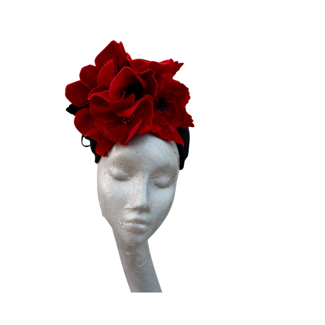 Dame - Black & Red Felt, Velvet crown