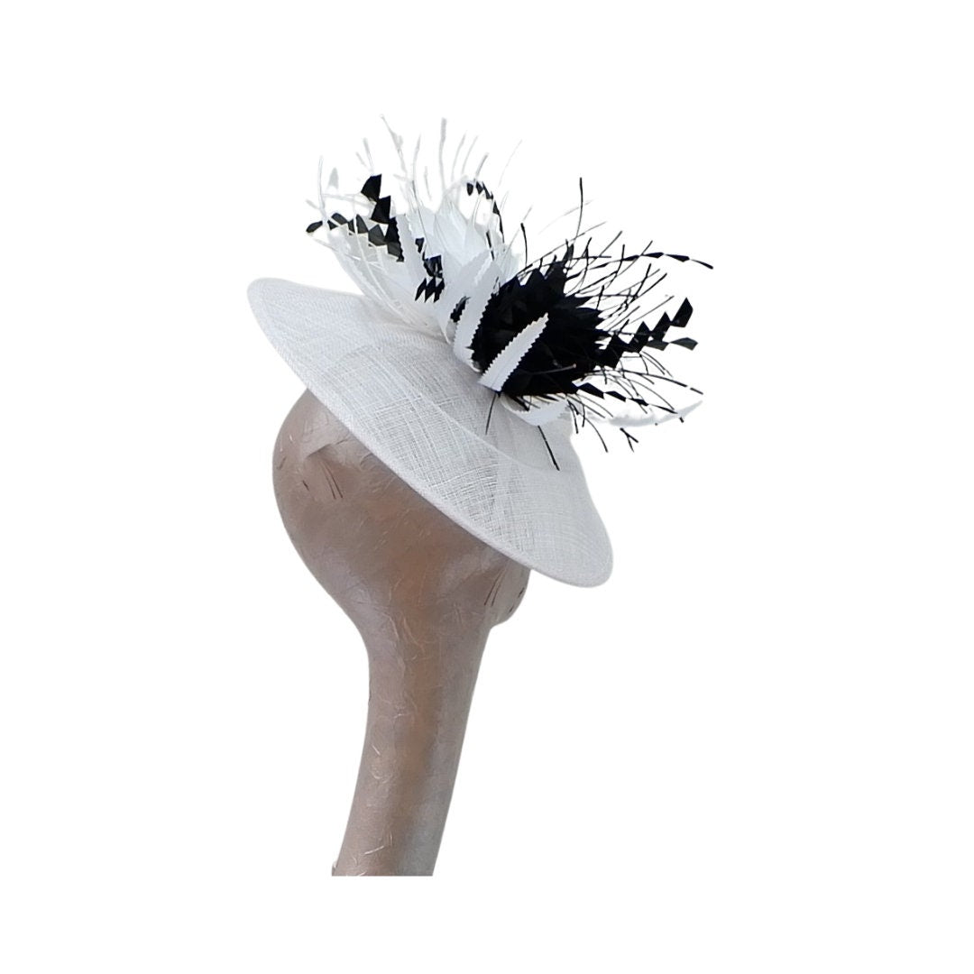 Coly - White & Black hatinator