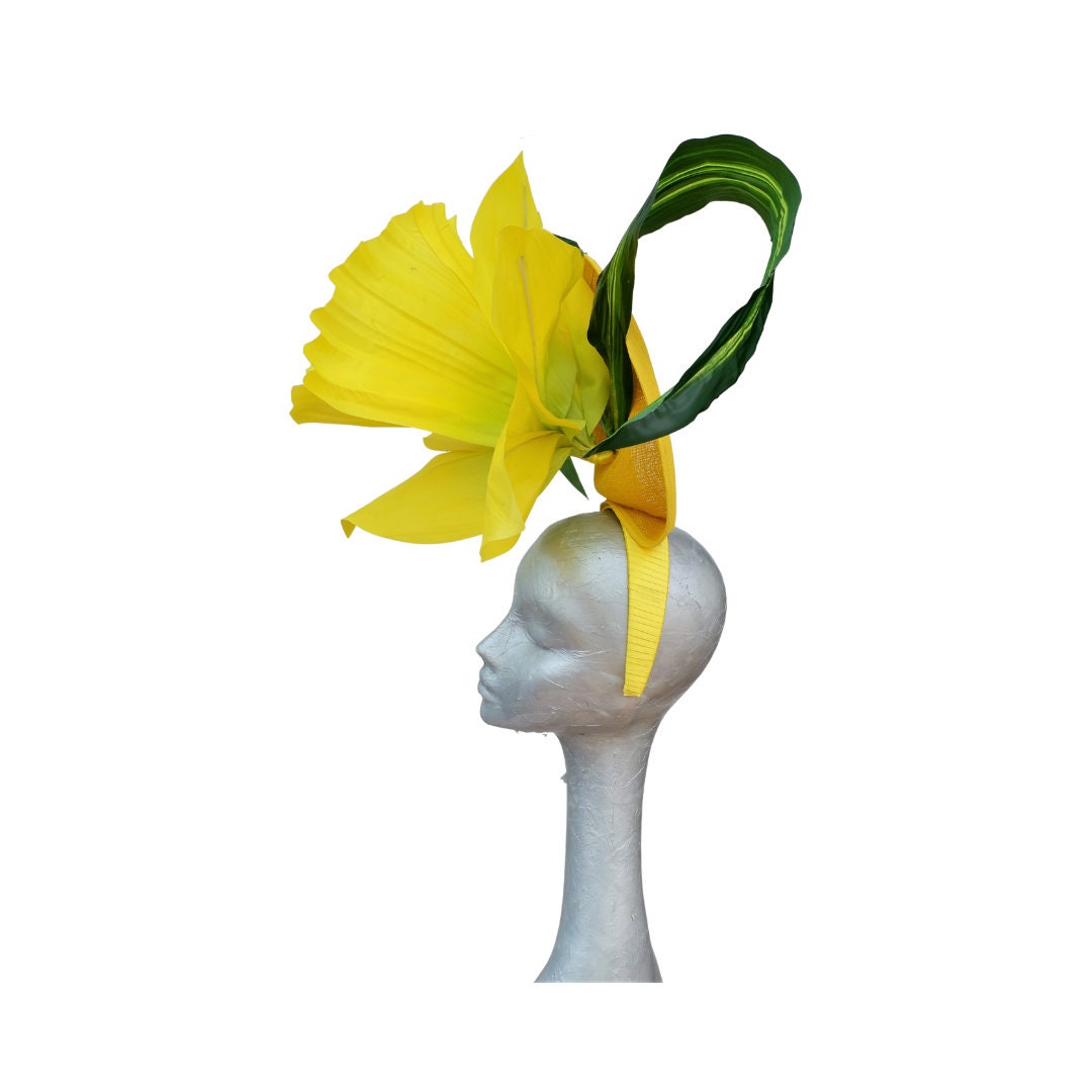 Narcissus - Giant Daffodil Fascinator ideal for Royal Ascot