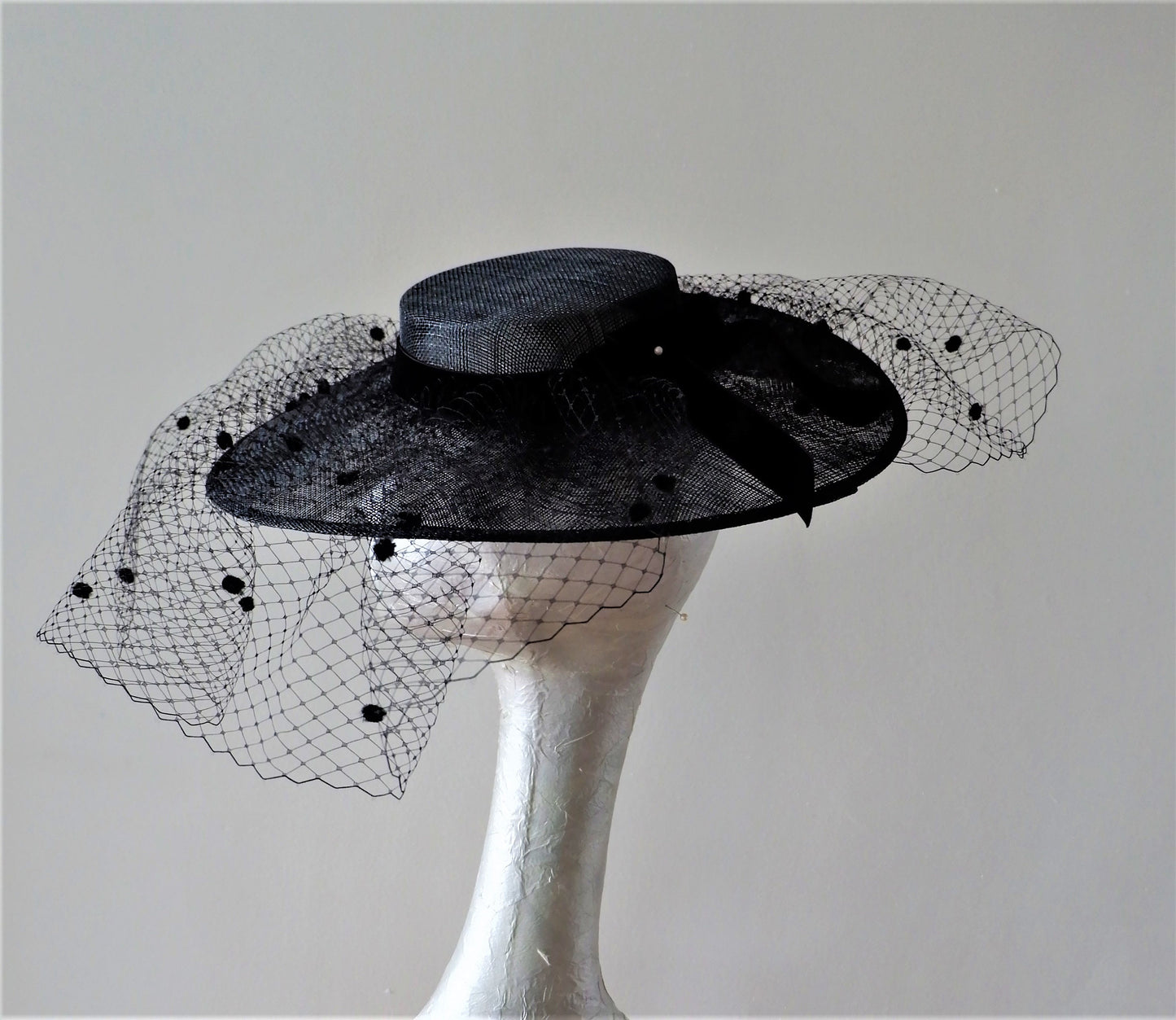 Amara - Black Veiled Boater