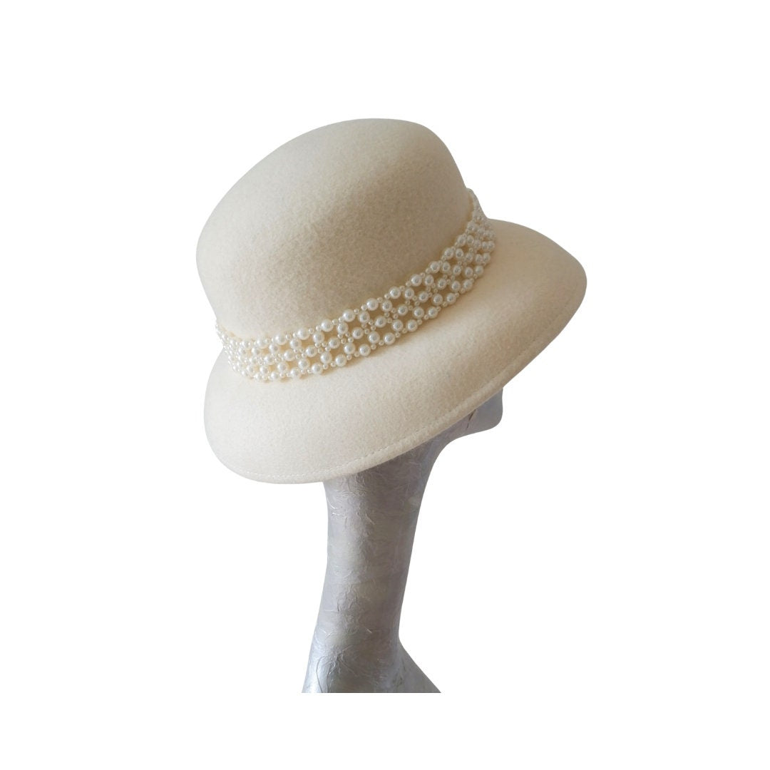 Pearl - Winter White/ Ivory Wool Bell hat