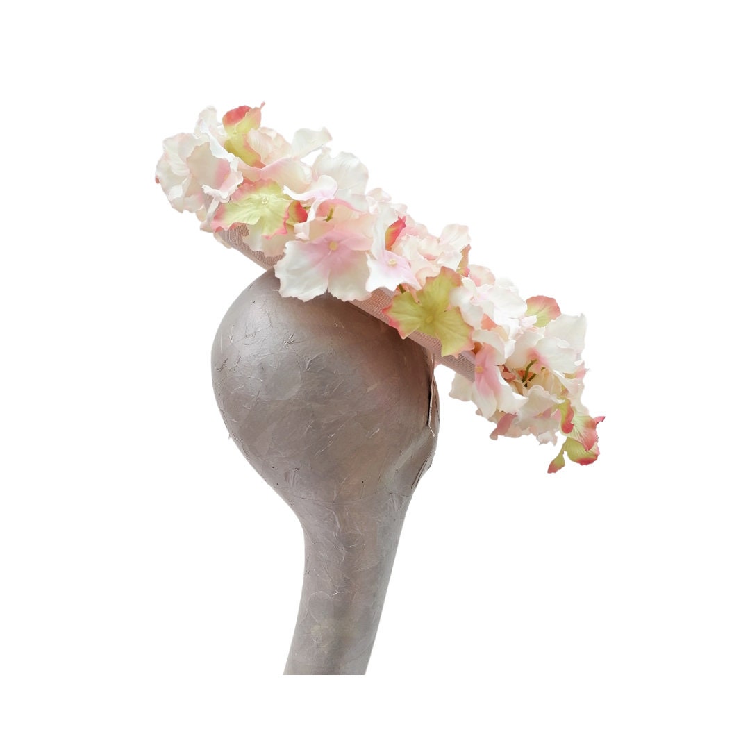 Hydrangea - Pale pink hatinator with silk hydrangea flowers