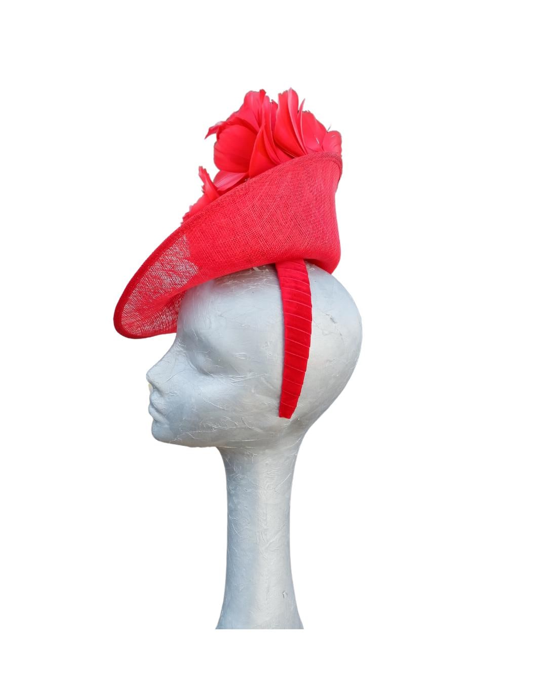 Bali- Red upturned hatinator