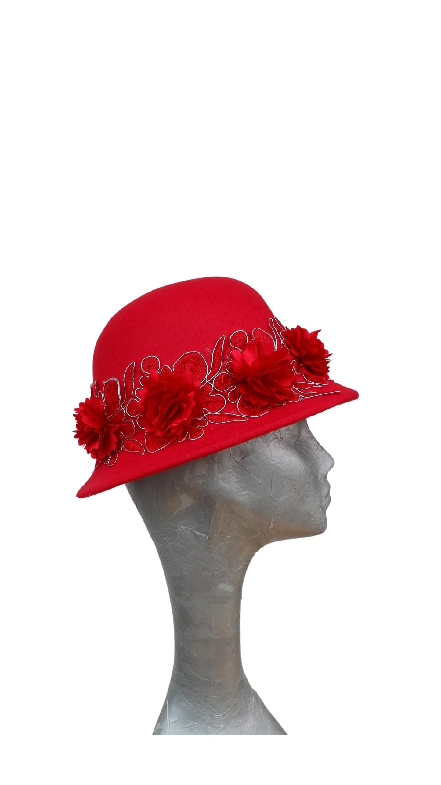 Pen  -Scarlet Wool cloche hat