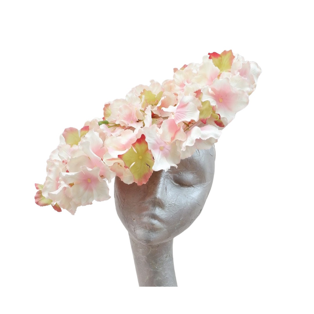 Hydrangea - Pale pink hatinator with silk hydrangea flowers