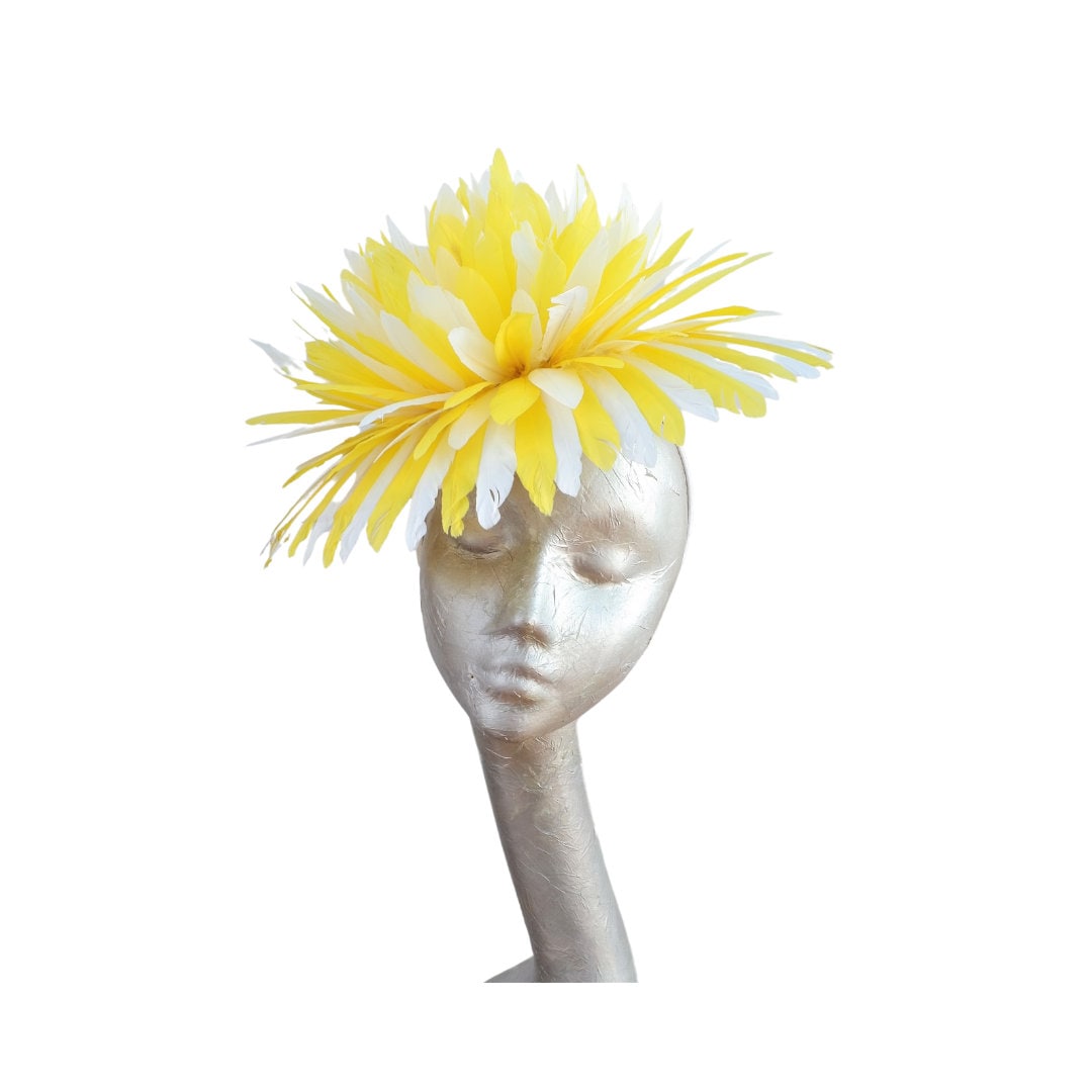 Angelica - Yellow & White feathered Hatinator