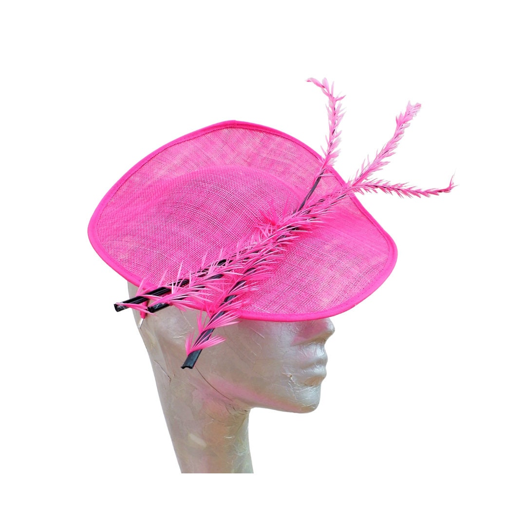 Zandra - Fuchsia Feature hatinator