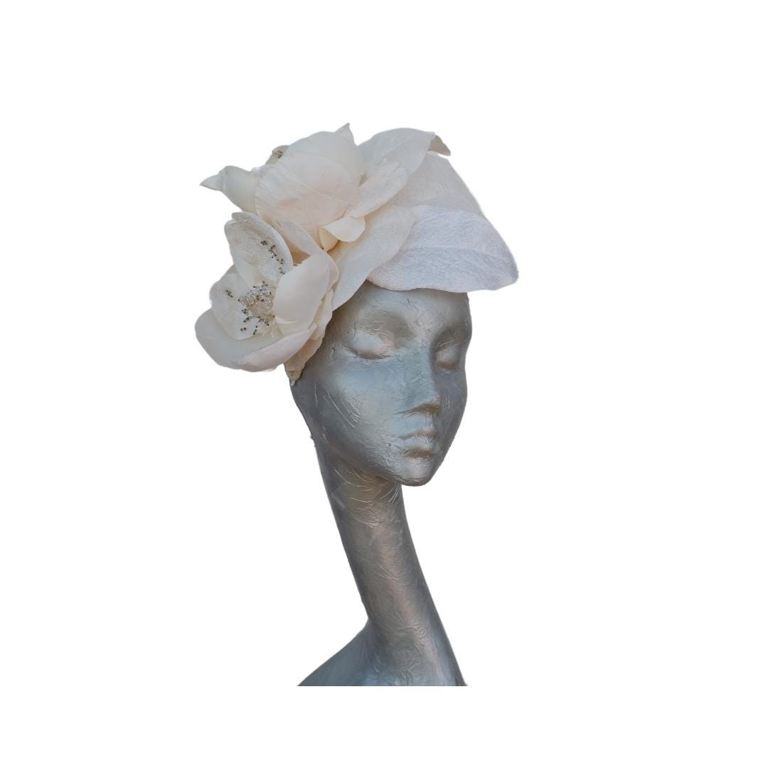 Maggy - Ivory Magnolia Feature fascinator