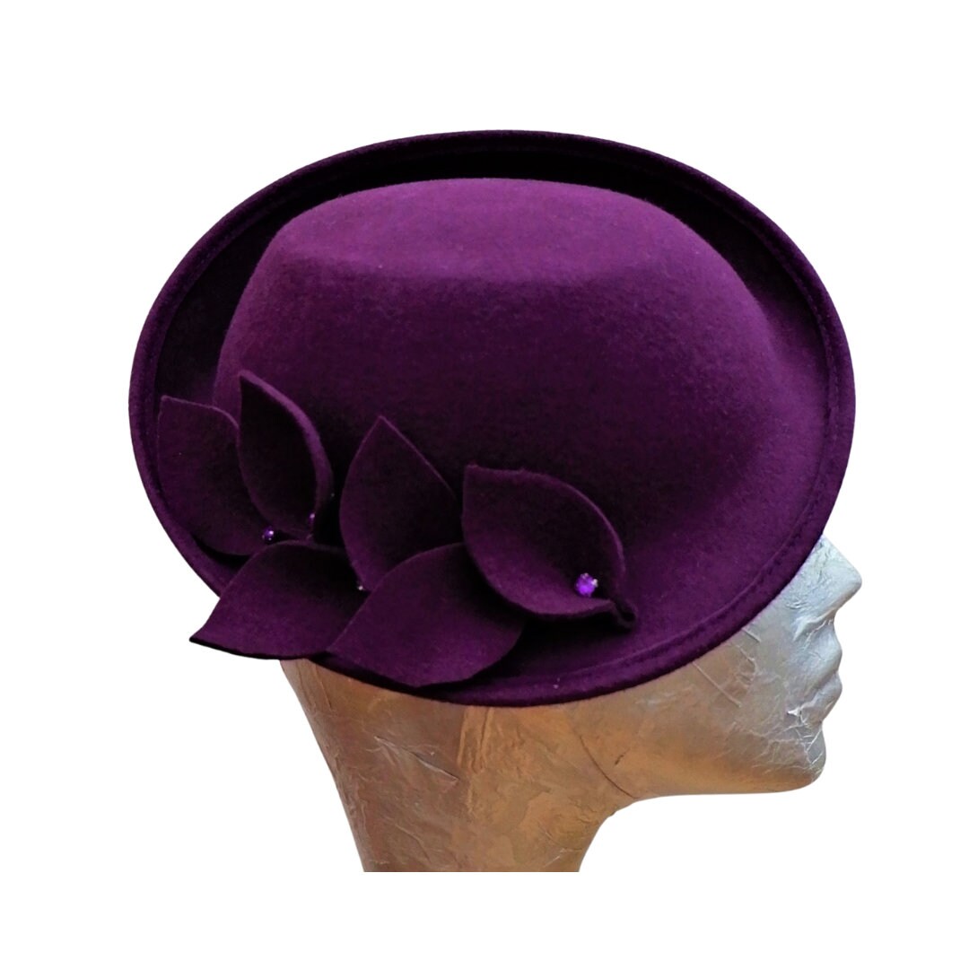 Pluto  - Plum Felt percher hat