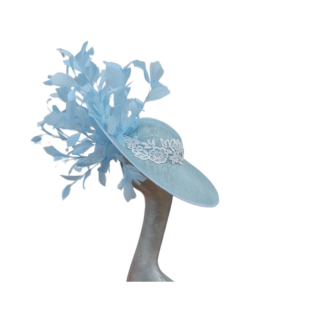 Elise - Pale blue and white & Hatinator