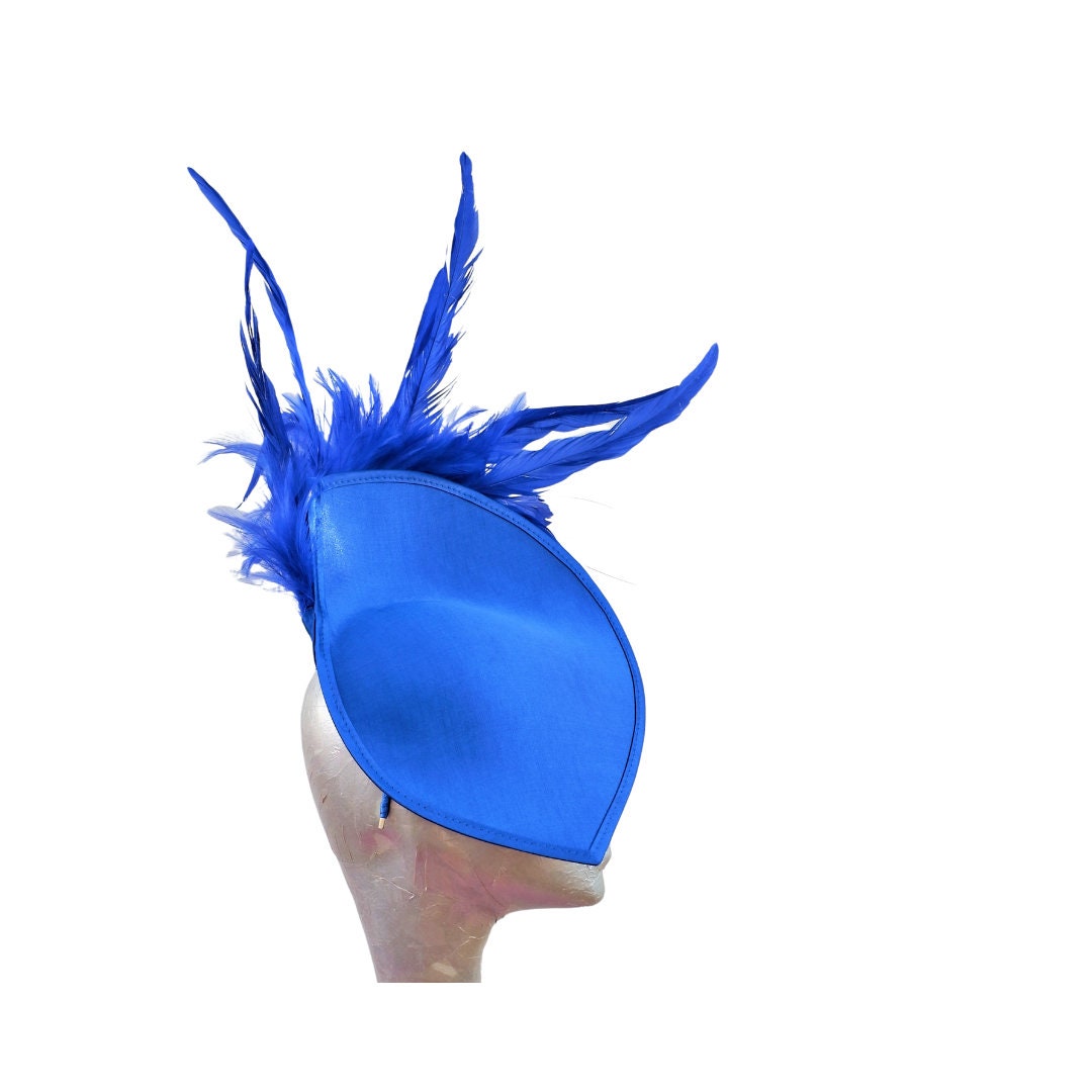 Trinity - Sapphire Blue Hatinator